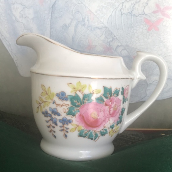 Japanese Roses Creamer Uni-world Floral - Picture 3 of 7